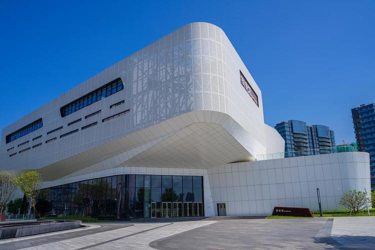 铝单板氟碳漆厚度标准_氟碳铝单板涂层厚度_铝厚度氟碳单板涂层有毒吗