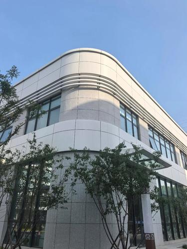 铝单板生产厂家口碑_专业生产铝单板厂家_生产铝单板的厂家