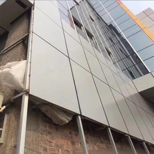冲孔铝单板外墙用哪种好 昕晖建材帮你选对板材