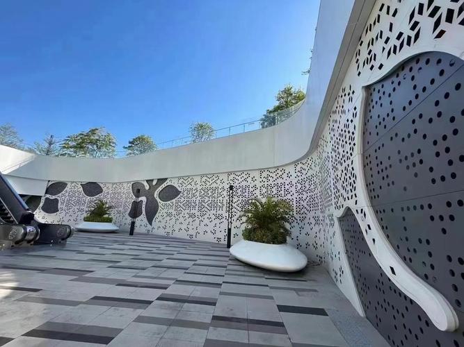 冲孔铝单板幕墙价格_幕墙冲孔铝板多少钱_冲孔铝单板幕墙