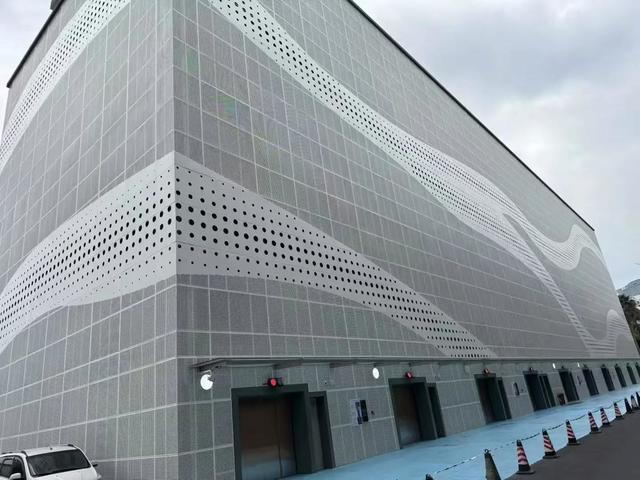 2026新版幕墙铝单板冲孔实用效果解析与行业热点参考