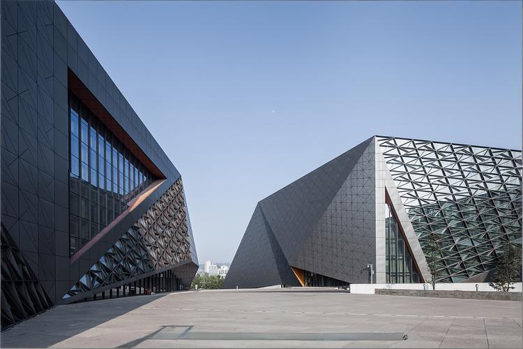 外墙铝板雕花厂家_雕花铝单板外墙造型_外墙铝造型雕花单板效果图