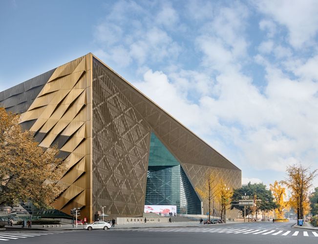 外墙铝单板怎么选购不踩坑？昕晖建材报价与质量详解