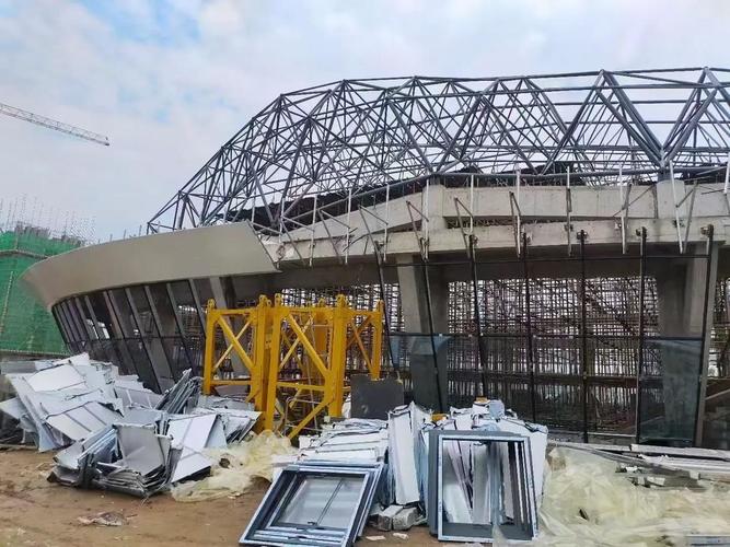 外墙铝案例单板安装规范_外墙铝单板安装注意事项_铝单板外墙安装案例